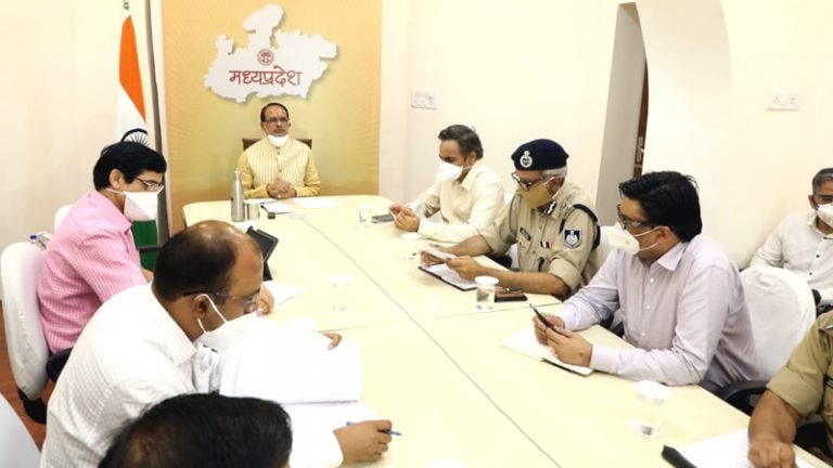 मध्यप्रदेश के बाढ़ प्रभावित क्षेत्रों में सेना के सहयोग से राहत के प्रयास