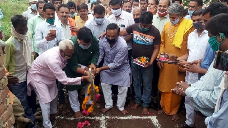 विद्युतीकरण से पिछड़ी बस्तियों में विकास को गति मिलेगी