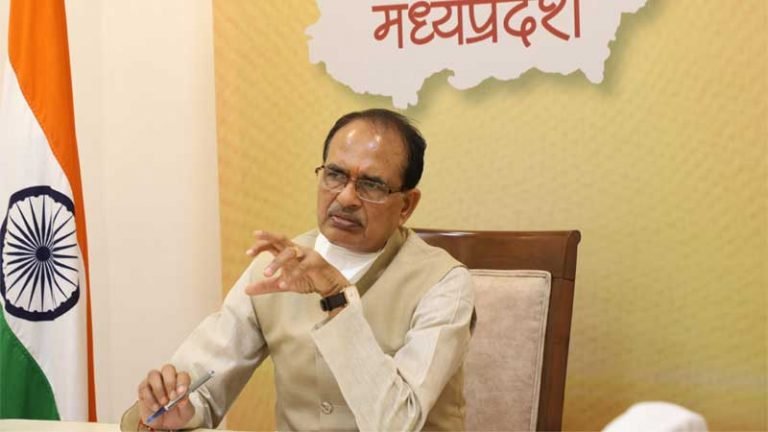 अतिवर्षा के संकट में आमजन के साथ खड़ा रहे प्रशासन : मुख्यमंत्री श्री चौहान