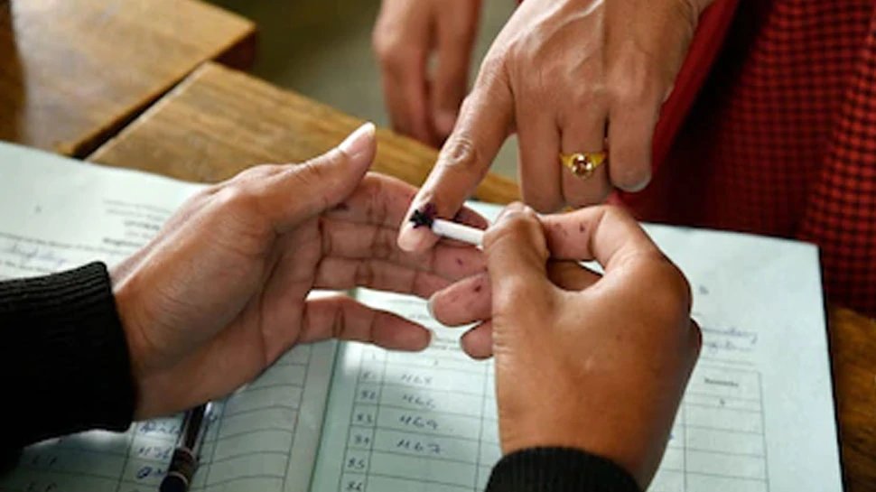 Sri Lanka: 71% voting in parliamentary elections amid Corona transition, Rajapaksa may win | श्रीलंका आम चुनाव: मतगणना शुरू, राजपक्षे की पार्टी को है जीत की उम्मीद