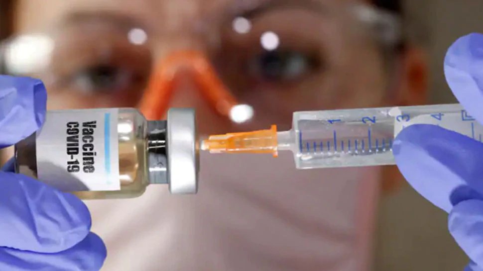Russia haste to the Coronavirus vaccine raises concern in the West | Corona Vaccine बनाने की दौड़ में अव्वल आने की रूस की चाह कहीं उलटी साबित ना हो जाए!