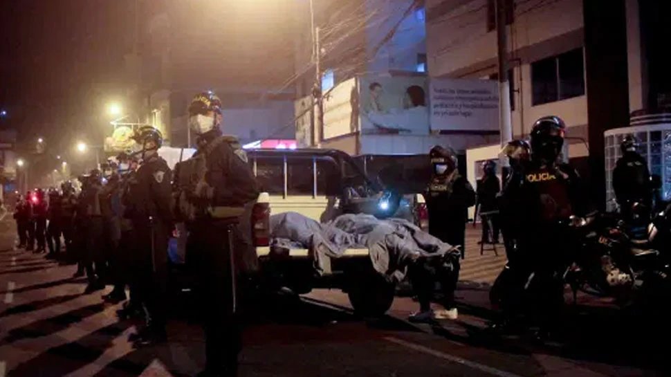 Peru 13 killed in stampede during police raid at disco lockdown | पेरू: डिस्को में पुलिस की रेड से मची भगदड़, 13 लोगों की मौत