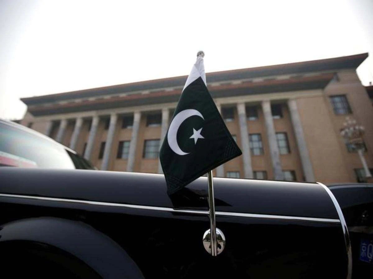Pakistan’s ex-envoy to Jakarta sold Embassy building at throwaway price | उफ्फ पाकिस्तान! पूर्व राजदूत ने इंडोनेशिया में कौड़ियों के मोल बेच दी दूतावास की ‘इमारत’