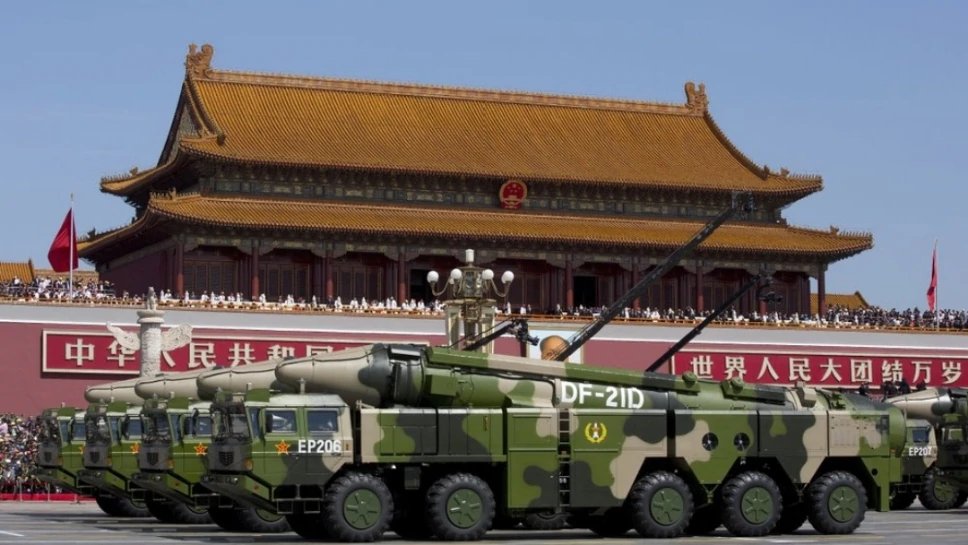 Chinas military test-fired two missiles into the South China Sea including carrier killer missile | चीन ने दो मिसाइलों का किया परीक्षण, अमेरिकी नौसेना के लिए चेतावनी है ‘कैरियर किलर’?