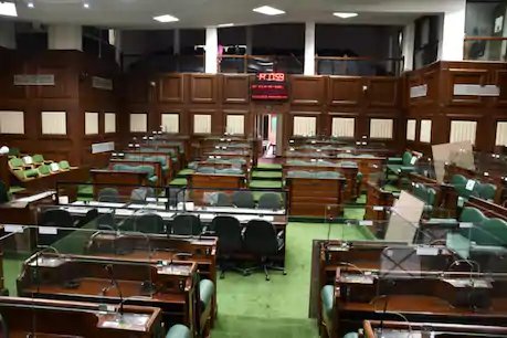 CG Assembly Session: कोरोना टेस्ट नहीं कराना चाहते MLAs, अब सदन में प्रवेश से पहले पिलाया जाएगा काढ़ा