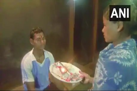 बहन की भावुक अपील के बाद 8 लाख के इनामी नक्सली ने रक्षाबंधन पर किया आत्मसमर्पण, बंधवाई राखी