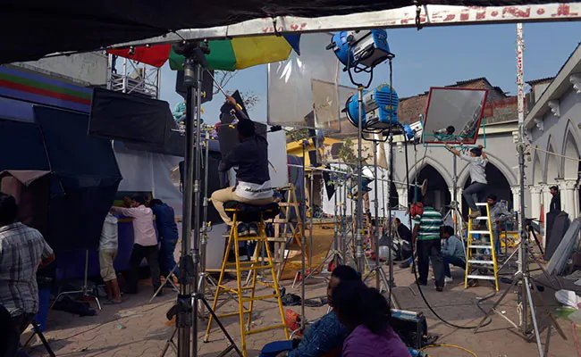 फिल्मों और टेलीविजन धारावाहिकों की शूटिंग शुरू करने लिए केन्द्र ने जारी किए दिशा-निर्देश