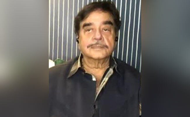 Shatrughan Sinha says, Sonia Gandhi Must Stay as congress president – गांधी परिवार वोट दिलाने वाला, सोनिया अभी बनी रहें कांग्रेस की कार्यकारी अध्‍यक्ष: शत्रुघ्न सिन्हा