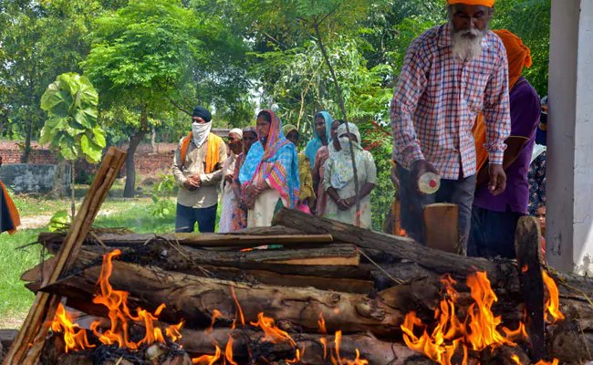 पंजाब में 'कैप्टन' की बढ़ी मुश्किल, कांग्रेस के दो सांसदों ने अपनी ही पार्टी की सरकार पर साधा निशाना
