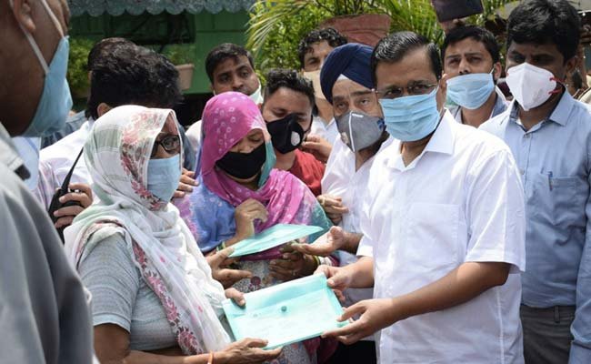 CM Arvind Kejriwal govt gives Rs 1 crore help to family of departed corona warrior raju – CM केजरीवाल ने सेवा के दौरान जान गंवाने वाले कोरोना वॉरियर के परिजनों को दी एक करोड़ रु. की मदद