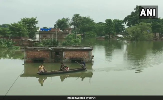 बिहार में बाढ़ का कहर, 14 जिलों में 56.53 लाख लोग हुए प्रभावित
