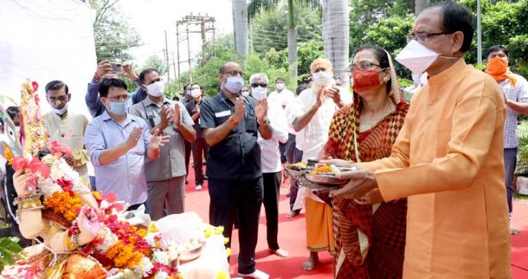 गणपति बप्पा को विदाई
