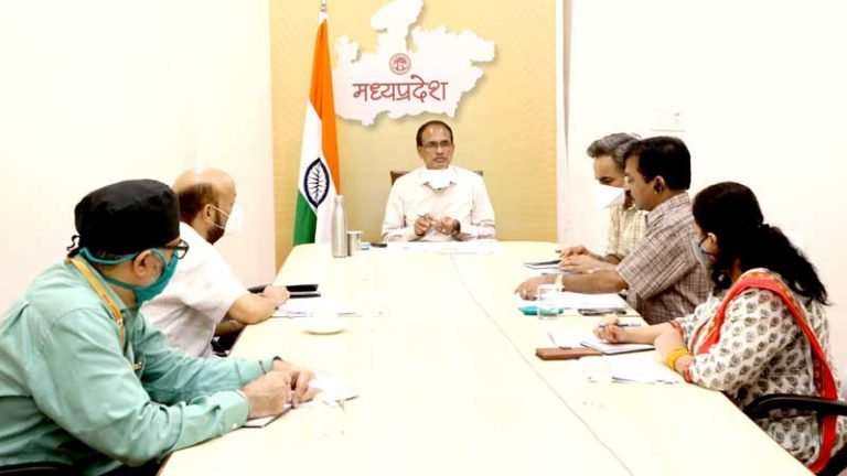 बाढ़ प्रभावितों को जैसा का तैसा घर बनाकर देंगे, वे चिंता न करें