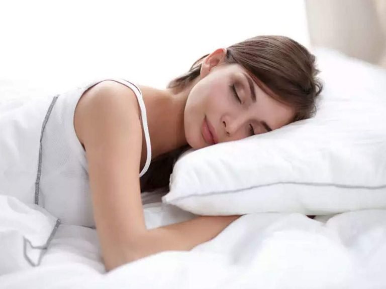 what to do fro better sleep: क्या इन तीन में से कोई एक कारण तोड़ देता है आपकी नींद, यहां जानें समाधान – what we need to change in our diet and lifestyle for a better sleep in hindi