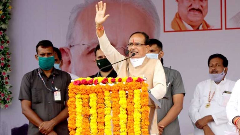किसानों के हित में फसल बीमा योजना नए स्वरूप में लाई जाएगी : मुख्यमंत्री श्री चौहान