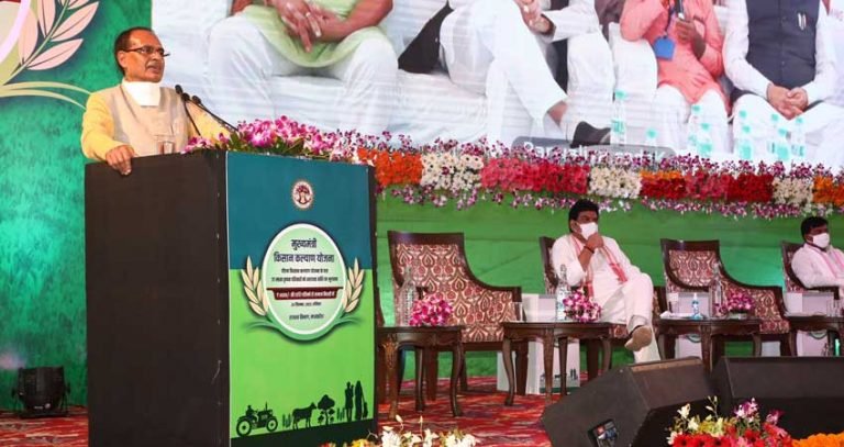 किसानों को राहत सहयोग और प्रोत्साहन निरंतर जारी रहेगा : मुख्यमंत्री श्री चौहान