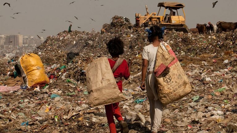 UNDP report claims Coronavirus will make 4.7 million women very poor by 2021 | कोरोना के कारण 2021 तक और 4.7 करोड़ महिलाएं हो जाएंगी बहुत गरीब, रिपोर्ट में दावा