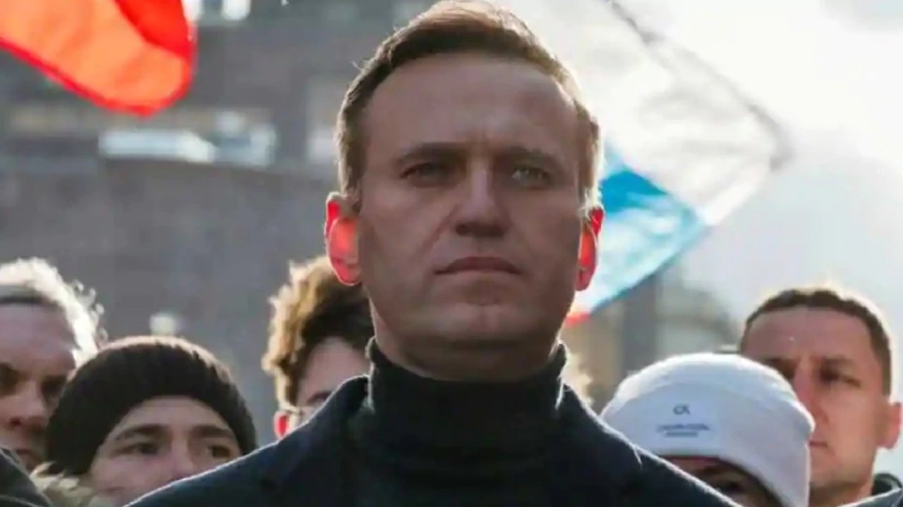 Donald Trump says will be very angry if Navalny poisoning case proved | पुतिन के धुर विरोधी नेता को जहर दिए जाने पर अमेरिकी राष्ट्रपति ट्रंप ने दी चेतावनी