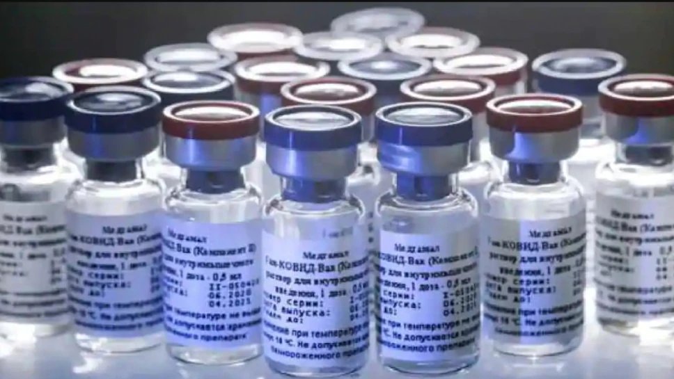 Three in four adults would get a COVID-19 vaccine, if available: Survey | कोरोना की दहशत! सर्वे में खुलासा-अगर वैक्सीन बनी तो सिर्फ इतने लोग टीकाकरण को तैयार