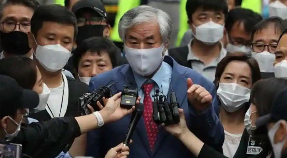 Churches are becoming South Koreas coronavirus battleground| चर्च की गलती की कीमत चुका रहा दक्षिण कोरिया, कोरोना की दूसरी लहर का खतरा बढ़ा
