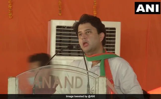 ज्योतिरादित्य सिंधिया ने कमलनाथ पर साधा निशाना, कहा - उन्होंने तो एक पैसा भी...
