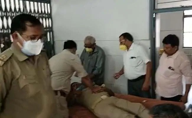 UP ballia clash between police and villagers over alleged police custodial torture many injured – यूपी: हिरासत में प्रताड़ना के आरोपों को लेकर पुलिस और ग्रामीणों में झड़प, कई घायल