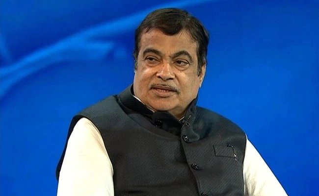 केंद्रीय मंत्री नितिन गडकरी हुए कोरोना पॉजिटिव, खुद ट्वीट कर दी जानकारी