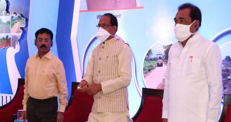 सड़कों के जाल से हो रही विकास की राह आसान : मुख्यमंत्री श्री चौहान
