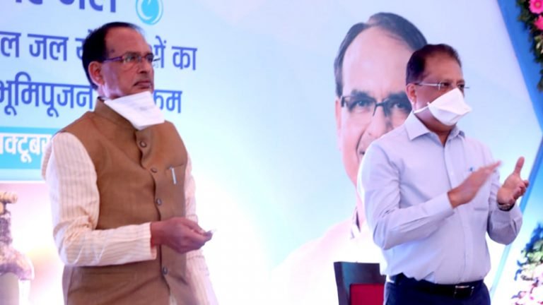 ग्रामों में स्वच्छ पेयजल के लिए समयबद्ध कार्यक्रम पर अमल