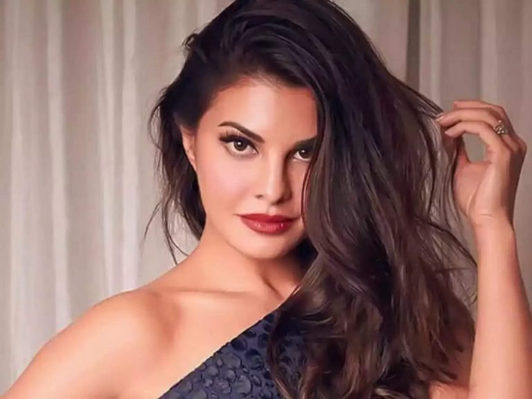 jacqueline fernandez: जैकलीन ने बताया अपनी ग्लोइंग स्किन का राज, पढ़ें सीक्रेट टिप्स – jacqueline fernandez reveals her skincare routine for flawless glowing skin