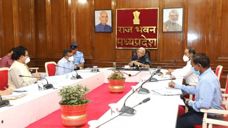 नये विश्वविद्यालयों के भवन हाईराईज बनें