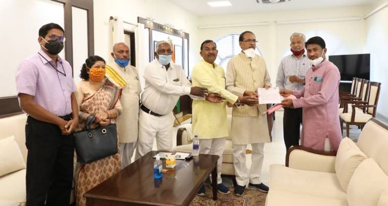 मुख्यमंत्री श्री चौहान से जनजाति सुरक्षा मंच के प्रतिनिधि मंडल ने भेंट की