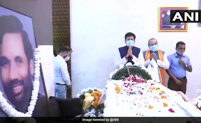 राम विलास पासवान के निधन के बाद पीयूष गोयल बनाए गए उपभोक्ता मामलों के नए मंत्री