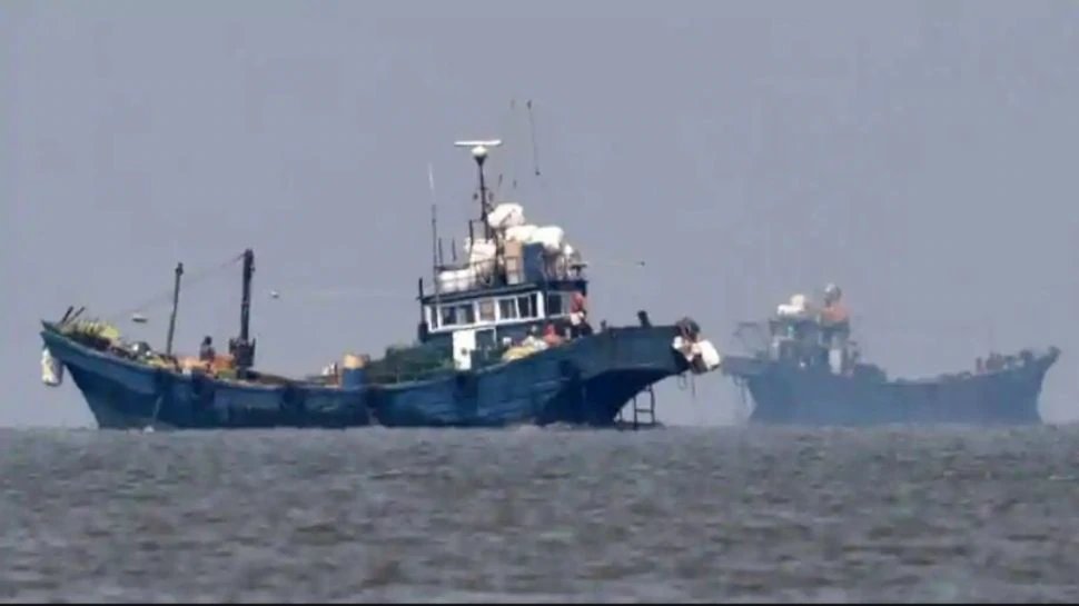 Malaysia detains Chinese vessels for trespassing in territorial waters |’सिकंदर’ बन रहे चीन को इस पड़ोसी ने दिखाई आंखें, 60 लोगों को किया अरेस्‍ट