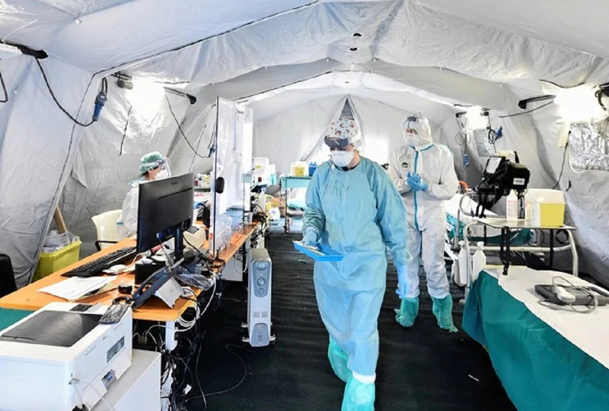 अमेरिका में चुनाव से पहले कई राज्यों में बढ़े कोरोना संक्रमण के मामले