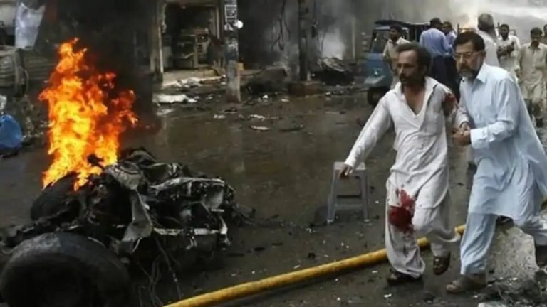 7 Children killed, more than 70 injured in madrasa bomb blast in Pakistan | पाकिस्तान: मदरसे में बम विस्फोट में सात बच्चों की मौत, 70 से अधिक घायल