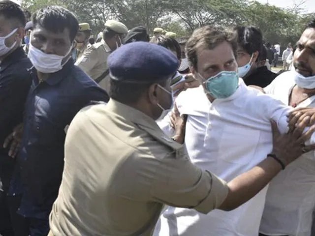 rahul gandhi detained on his way to hathras had callled out CM yogi for being stopped by police – हाथरस जाने से रोके गए तो राहुल गांधी ने CM योगी पर किया हमला- ‘इतना मत डरो, मुख्यमंत्री महोदय’