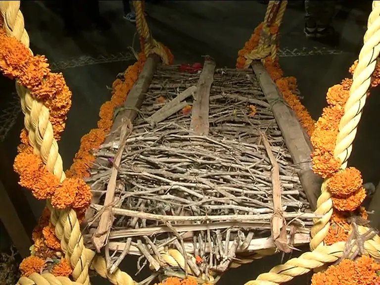 Bastar Dussehra, Bastar Dussehra 2020, Dussehra 2020, Bastar Dussehra photos, Dussehra photos, what is Bastar Dussehra, Bastar Dussehra story, bastar news, chhattisgarhi culture, छत्तीसगढ़ समाचार, बस्तर समाचार, बस्तर दशहरा, बस्तर दशहरा 2002, बस्तर दशहरा फोटो, बस्तर राज परिवार, क्या है बस्तर दशहरा