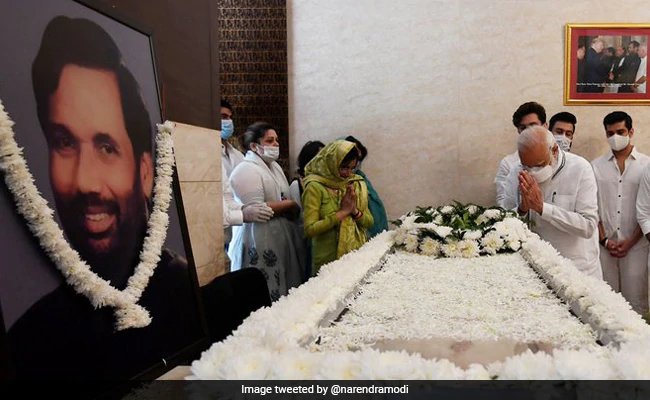 चिराग के चाचा ने रामविलास पासवान को भारत रत्न देने के लिए नीतीश से अनुशंसा करने का किया आग्रह