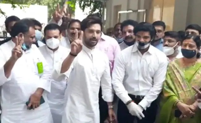 After the decision to contest the Bihar Assembly elections alone, LJP President Chirag Paswan said, Let me enjoy this moment. – बिहार विधानसभा चुनाव अकेले लड़ने के फैसले के बाद लोजपा अध्यक्ष चिराग पासवान ने कहा, मुझे इस पल का आनंद लेने दीजिए