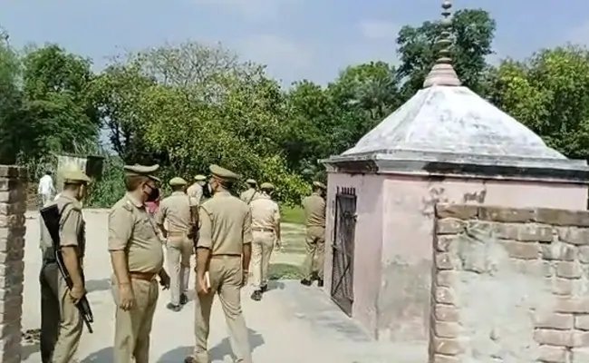 यूपी : तीन सगी बहनों पर एसिड फेंकने वाला आरोपी पुलिस मुठभेड़ के बाद गिरफ्तार
