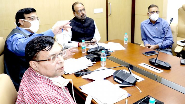 लोक निर्माण मंत्री श्री भार्गव