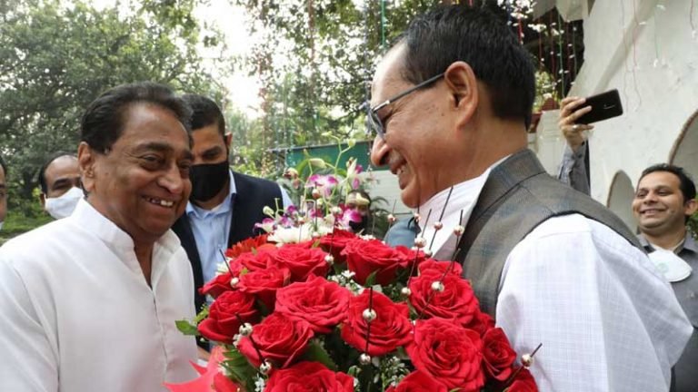 मुख्यमंत्री श्री चौहान से मिले श्री कमलनाथ