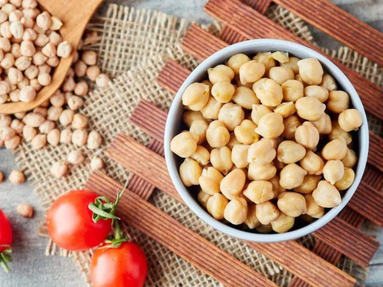 Snacks to stop bloating: best snacks to stop bloating and to reduce fat
