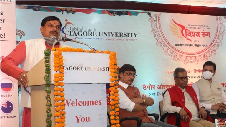 हमारी उत्सव प्रधान संस्कृति में जीवन का आनंद समाहित है : उच्च शिक्षा मंत्री