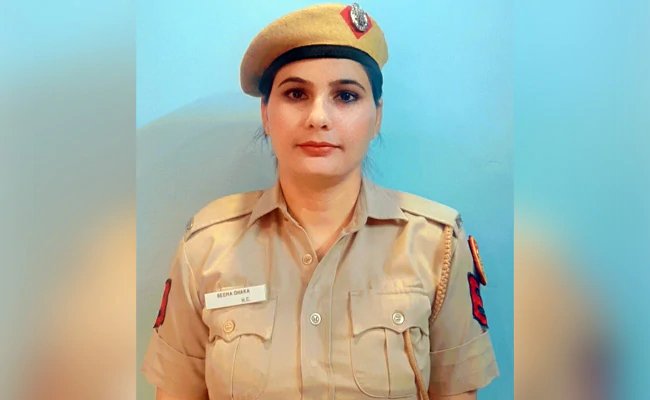 दिल्ली : 76 गुमशुदा बच्चों को ढूंढने वाली सीमा ढाका बनीं आउट-ऑफ-टर्न प्रमोशन पाने वाली पहली पुलिसकर्मी