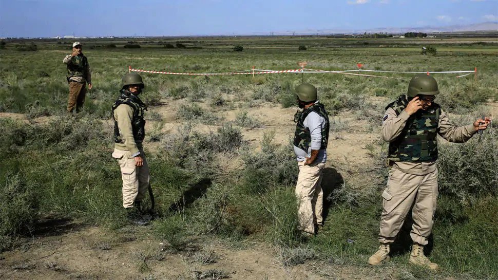 Azerbaijan apologizes to Russia in case of attack on helicopter| अजरबैजान ने मार गिराया रूसी हेलीकॉप्टर, फिर कठोर प्रतिक्रिया से डरकर मांगी माफी