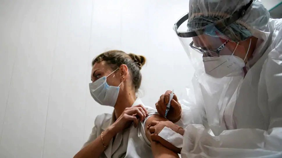 Corona Vaccine को लेकर खुशखबरी, अमेरिका में अगले महीने इस दिन से लगेगा टीका Corona Vaccine को लेकर खुशखबरी, अमेरिका में अगले महीने इस दिन से लगेगा टीका