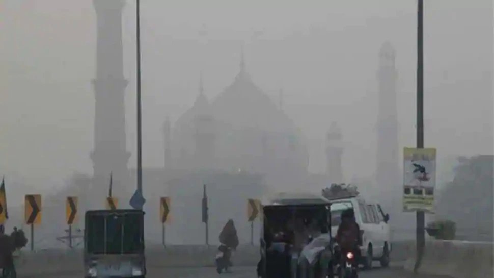 Lahore ranks worlds most polluted city once again|ये है दुनिया का सबसे Polluted शहर, यहां सांस लेना भी मुश्किल