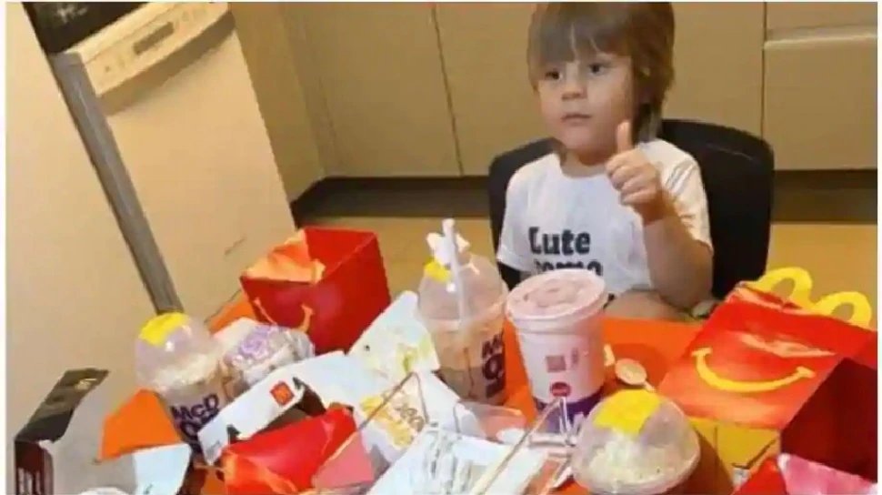 Will be surprise to see that 4-year-old child ordered online food of 5000 rupees | 4 साल के बच्चे ने मां के फोन से ऑर्डर किया फूड, खाना और बिल देखकर उड़ जाएंगे होश